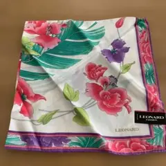 LEONARD FASHION ハンカチ 花柄 シルク混のサムネイル