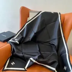 CCロゴ ブラック　大判スカーフ♡ 新品未使用