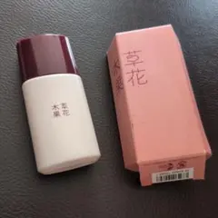 草花木果 リキッドファンデーション NA オークル3 - メルカリ