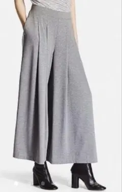 新品タグ付 UNIQLO カットソーイージースカンツ ダークグレー S