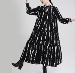 シフォンワンピース　ホワイトブラック　ロングワンピ　長袖　ゆったり