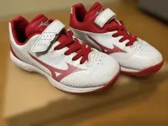 ミズノトレーニングシューズ　18cm ライトレボ