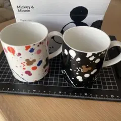 【新品未使用】フランフラン　ディズニーペアマグカップ　ブラック　ホワイト