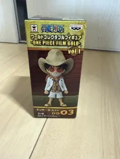 ワールドコレクタブルフィギュア　ONE PIECE FILM GOLD　ルフィ