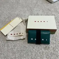 MARNI グリーン　コインケース 合成皮革 約10cm x 7cm