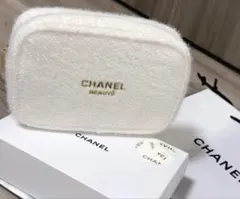 【新品未使用】CHANEL ポーチ　クリスマスコフレ ホワイト　シャネル