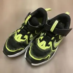 Nike コズミックランナー　ブラック/イエロー スニーカー