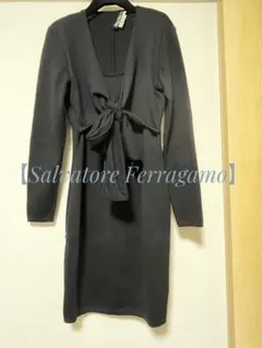 ※11月24日まで【Salvatore Ferragamo】ブラックひざ丈