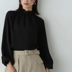 N. Natural Beauty Basic ペーパーバックパフブラウス