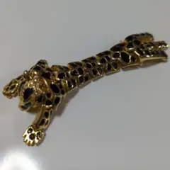 ヒョウのブローチ