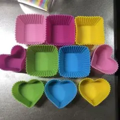 お弁当用シリコンカップ　正方形　ハート形 お菓子作りにも◎ カラフル