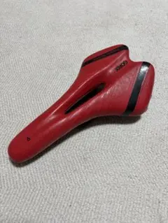 コ*ん様 【ジャンク品】GORIX 自転車 サドル レッドのサムネイル