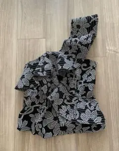 ZARA トップス　ワンショルダー　S 新品　オフショルダー