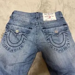 あ*様 TRUE RELIGION ストレートデニムパンツ ライトブルー　30のサムネイル