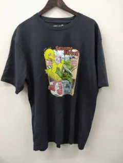 (61)UNIQLO UT セサミストリート Tシャツ XLのサムネイル