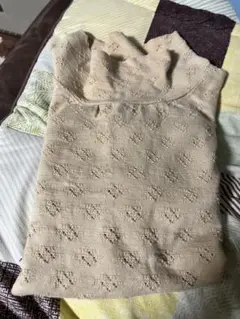 イーストボーイベージュ ハイネック