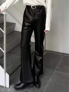 売り切れ品 design leather flare pants (ALUDE)