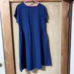 ゆったりフレンチ袖ワンピース