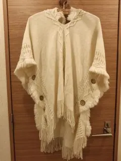 アイボリー ポンチョ フリンジ付き