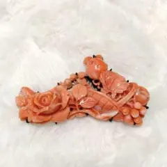 珊瑚　さんご　花彫刻 　フルーツバスケット　薔薇　帯留め　ふ8