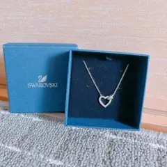 SWAROVSKI ハート型ネックレス 箱付き