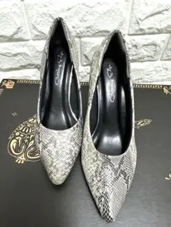 【新品未使用】パイソン ナチュラルなグレー系ポインテッドトゥSサイズ