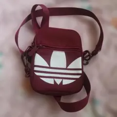 adidasショルダーバッグ