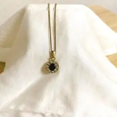 美品ゴールドカラー ブラックガラス ショートネックレス アクセサリー 匿名配送