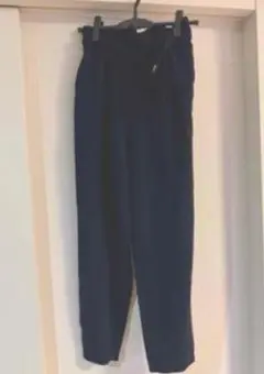 ネイビー スリムフィット パンツ