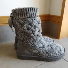 UGG アグ クラシックカーディ ニット ロングブーツ 24cm グレー - メルカリ