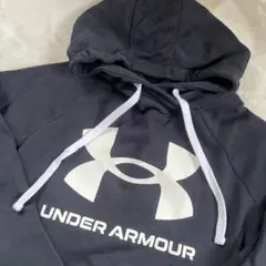 UNDER ARMOUR フード付きプルオーバー 黒