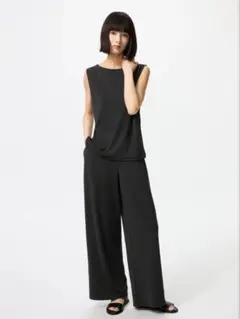 ユニクロ　クレープジャージーストレートパンツ（丈長め）ブラック　Sサイズ