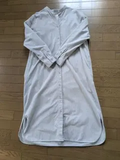スタンドカラー ベージュ シャツ長袖ワンピース M