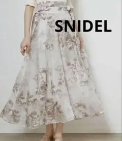 SNIDEL フラワープリント ロングスカート