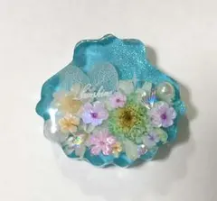 再販△】レジン ヘアゴム 白猫モチーフとリボン ミントグリーン◡̈