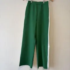 グリーン　白ライン　ジャージ