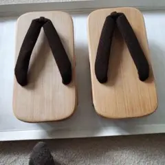 竹製 ブラウン 下駄 伝統的デザイン