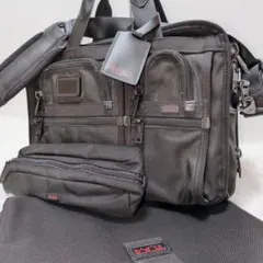 【極美品】TUMI 26141DH Alpha エクスパンダブル 付属品完備 黒 出張にピッタリな最終兵器！TUMI 26141 の機能美たるや！ | ちゃん貴の