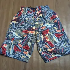 カラフルなサーフデザイン水着