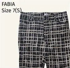 【極美品】FABIA ★ストレッチ スキニーパンツ スクエア柄のサムネイル