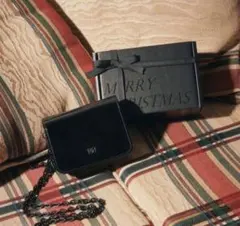 Darich ブラック エナメル ショルダーバッグ