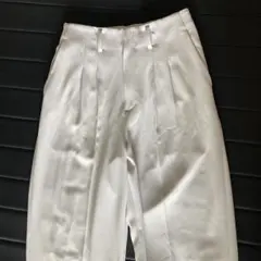 UNIQLO ホワイト スラックス Sサイズ