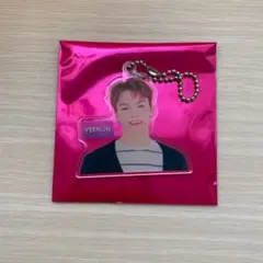 アクリルキーホルダー バーノン