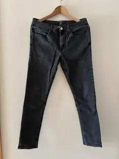 FOREVER 21 ダークグレー スリムフィットデニム 30/30のサムネイル