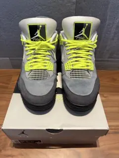 NIKE AIR JORDAN 4 RETRO LE 