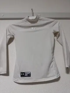 アンダーアーマー　ジュニア用アンダーシャツ　 ホワイト