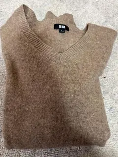 ユニクロ　UNIQLO ベージュ Vネック セーター ウール100%