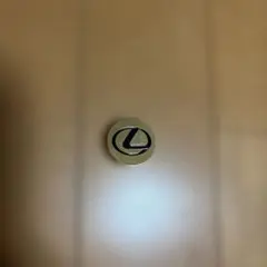 Lexus ゴールドエンブレム 円形 クリンチ式のサムネイル