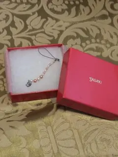 Item thumbnail for item e04fcc33-bc51-40d8-bf65-926bf128c216