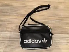 adidas original ショルダーバッグ 黒　訳あり